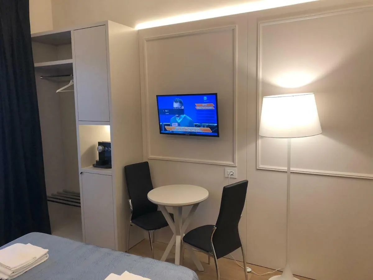 B&B Bologna Living Room 2